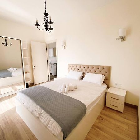 Gg Aparthotel Batumi Exterior photo