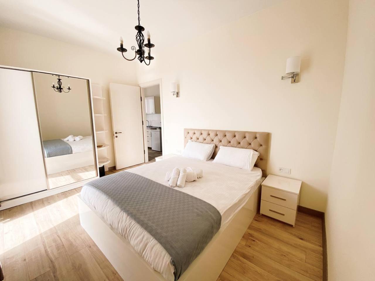 Gg Aparthotel Batumi Exterior photo