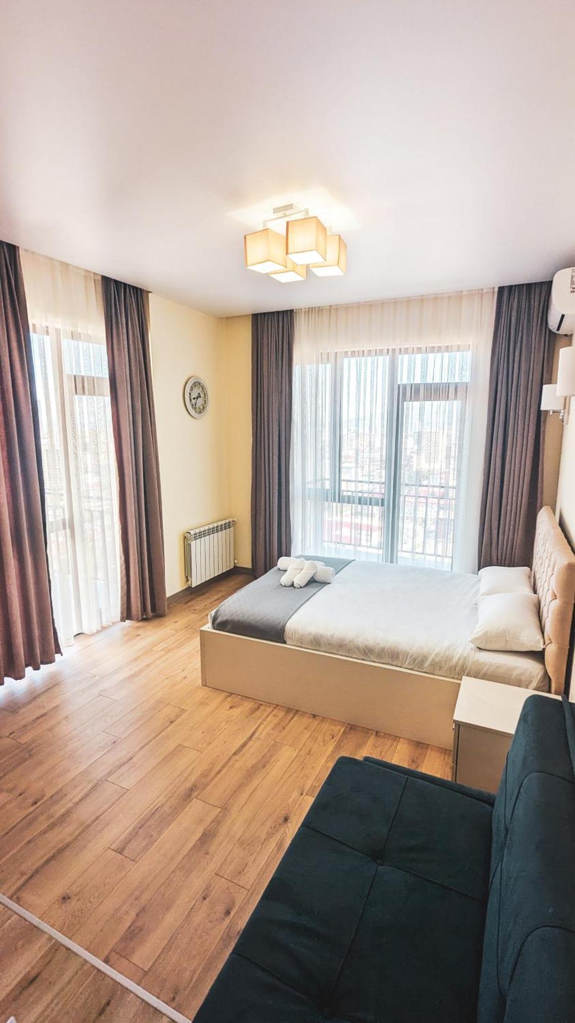 Gg Aparthotel Batumi Exterior photo
