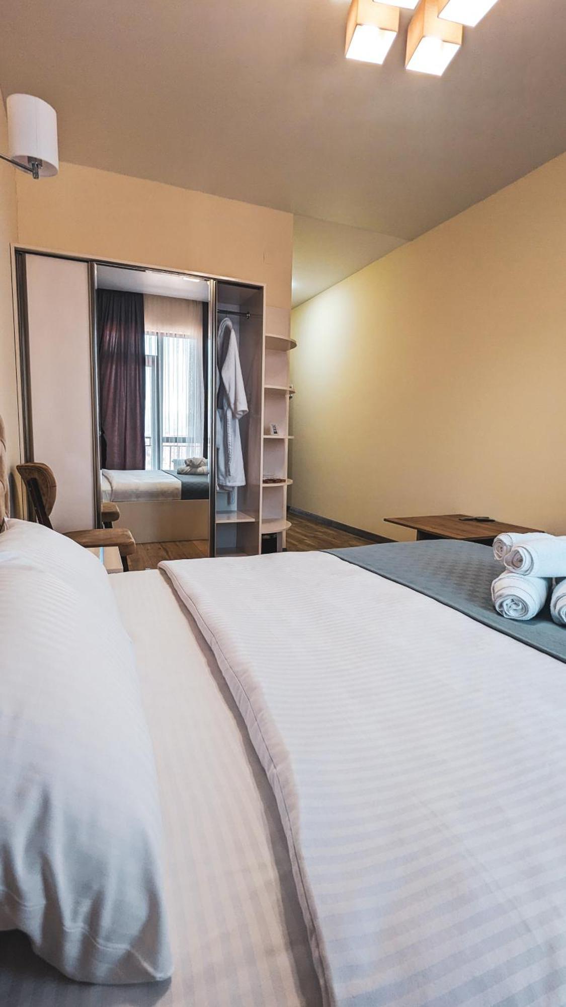 Gg Aparthotel Batumi Exterior photo
