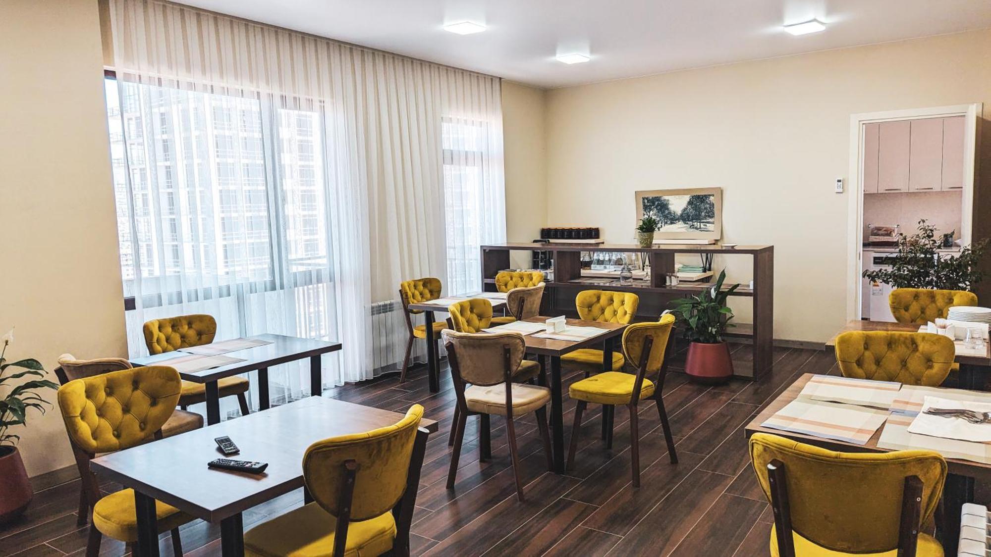 Gg Aparthotel Batumi Exterior photo